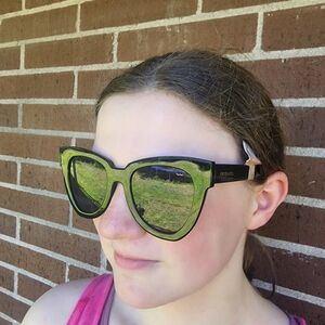 Frye and Co NWT Cat Eye Sunglasses